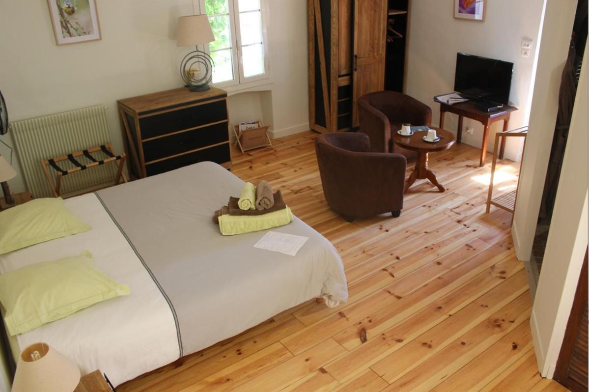 Bed and Breakfast Domaine de la Carrière Sumène Esterno foto