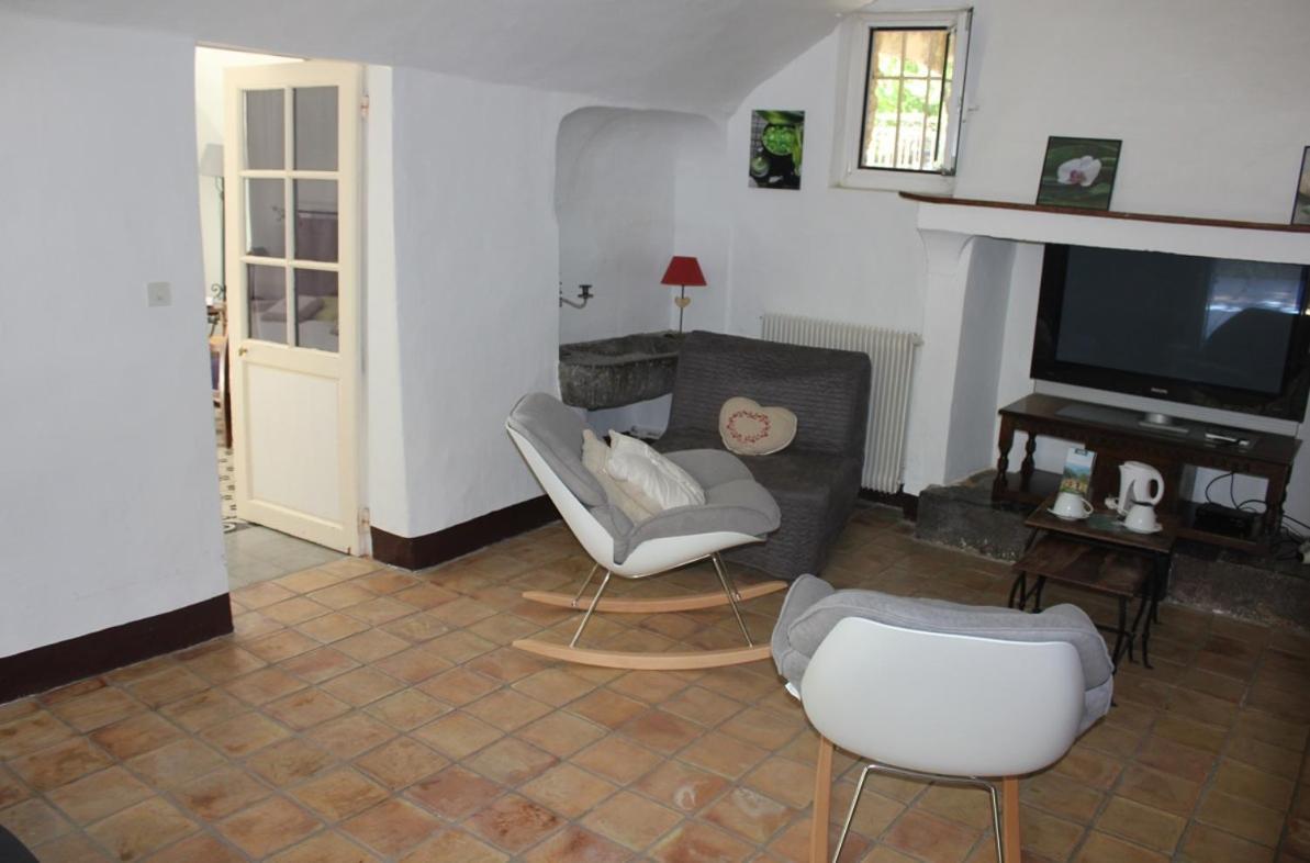 Bed and Breakfast Domaine de la Carrière Sumène Esterno foto